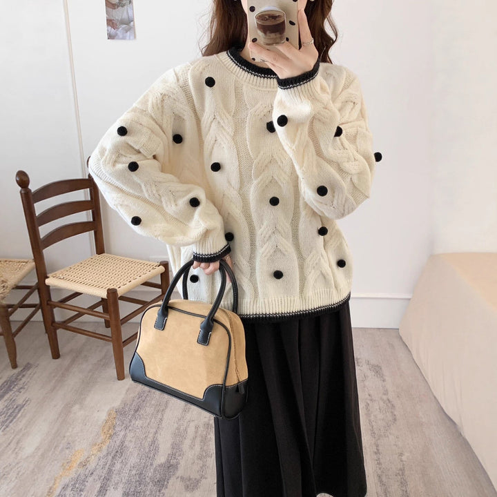 Pull surdimensionné en tricot épais pour femmes avec un motif en câble décontracté et des appliqués ludiques Chic & Stil