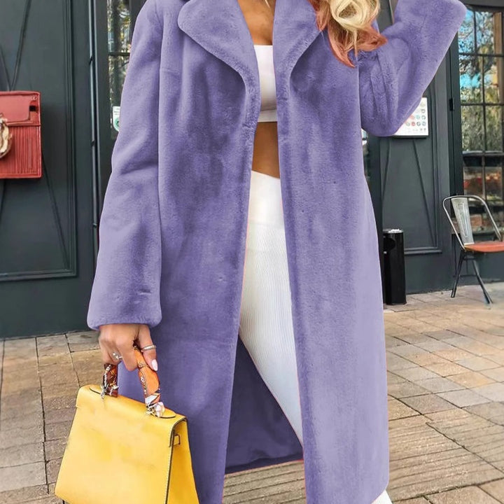 Elegant fleece jacket for women with a modern cut and generous pockets Lune London