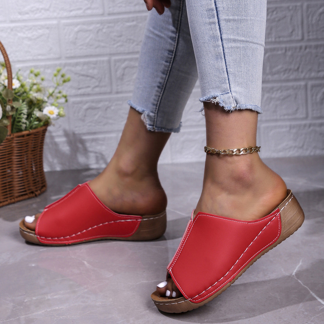 Women Comfortable Strap Slippers with Ergonomic Sole Lune London