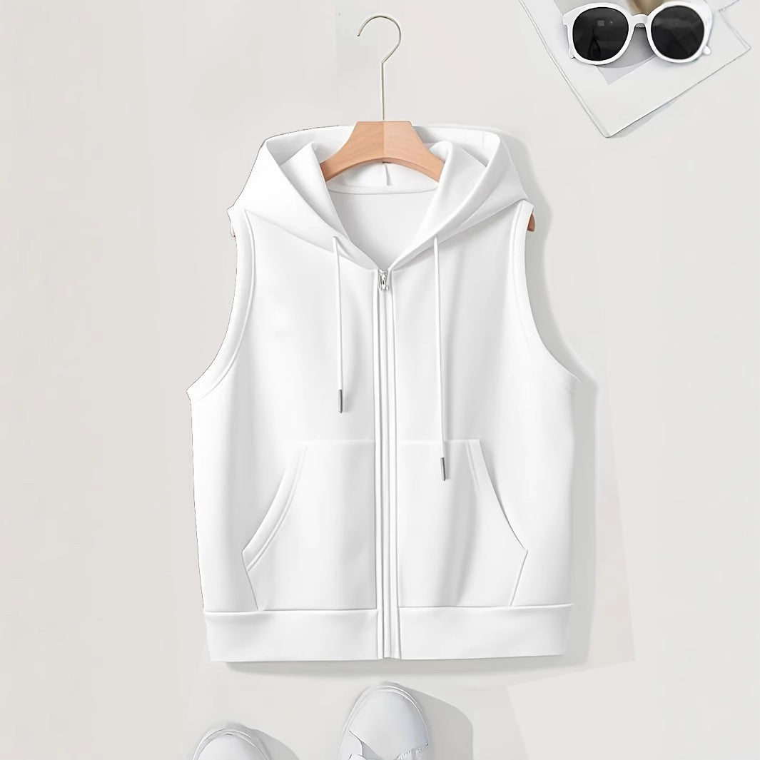 Sporty hooded jacket for women with zipper and practical pockets Lune London