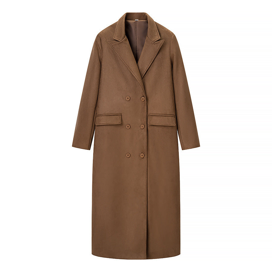 Manteau long élégant pour femmes avec patte de boutonnage double et col pratique Chic & Stil