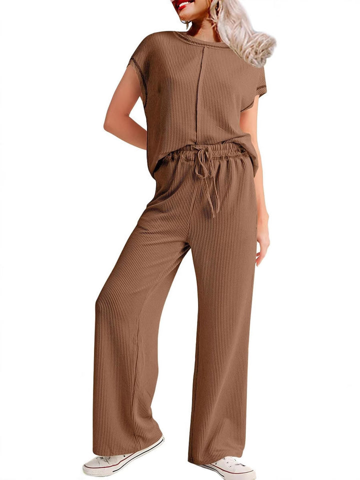 Women Comfortable jumpsuit with wide legs and elastic waistband Lune London