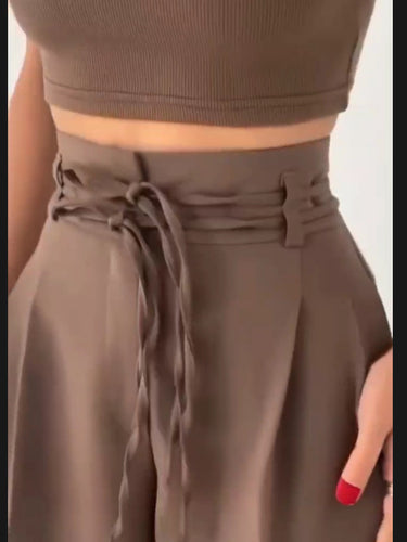 Loose chino pants for women with high waist and adjustable drawstring Lune London