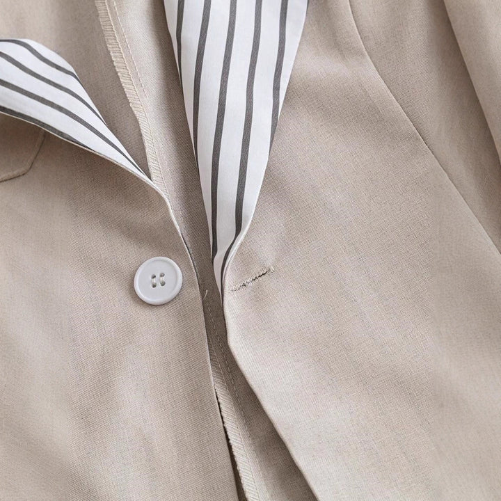 Elegant linen blazer jacket for women with a relaxed fit Lune London