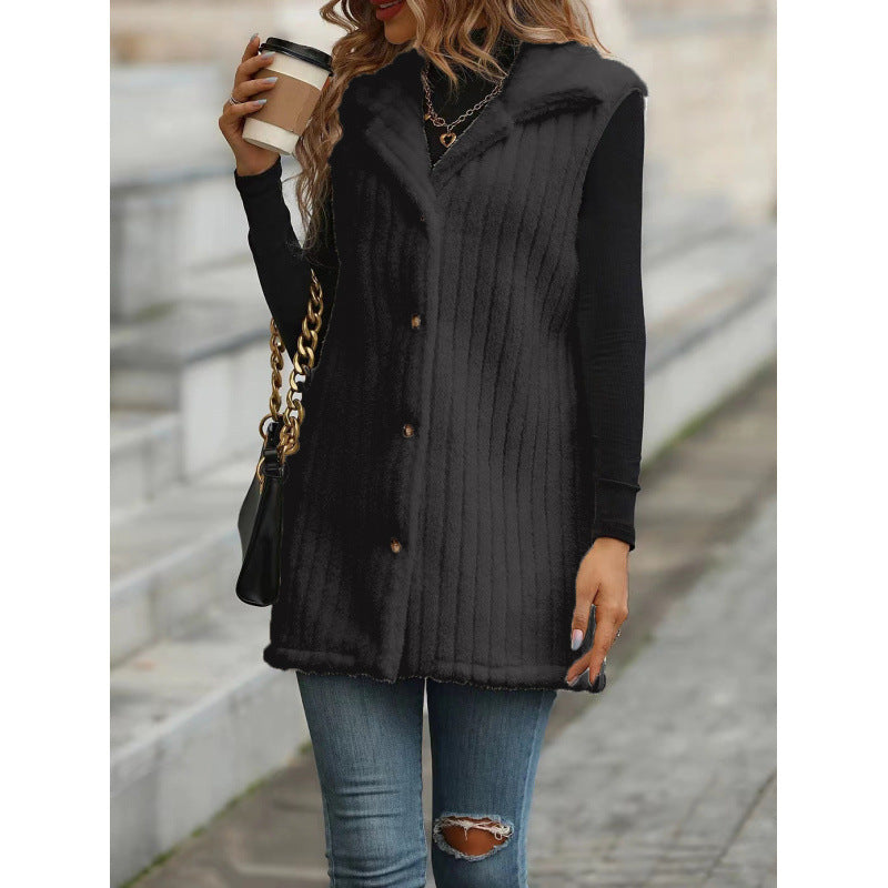 Elegant and comfortable ladies teddy jacket with button placket Lune London