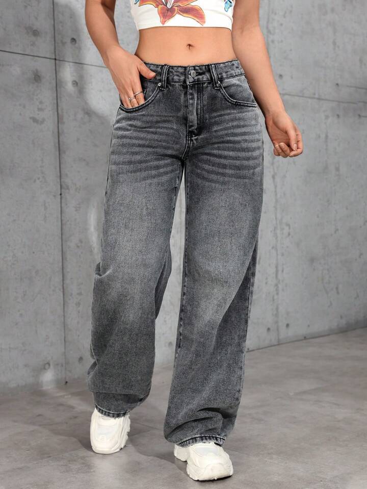 Women Loose Jeans In Casual Cut with Modern Vintage Look Lune London