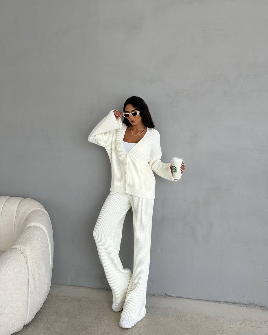 Women's knit set with button details and loose fit Lune London