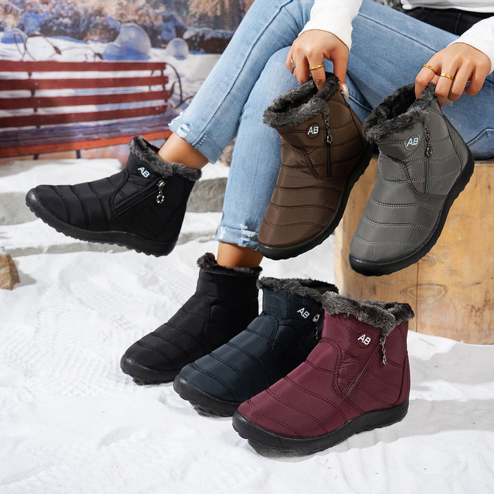 Lune London | Women's winter boots with practical zipper and cozy inner lining