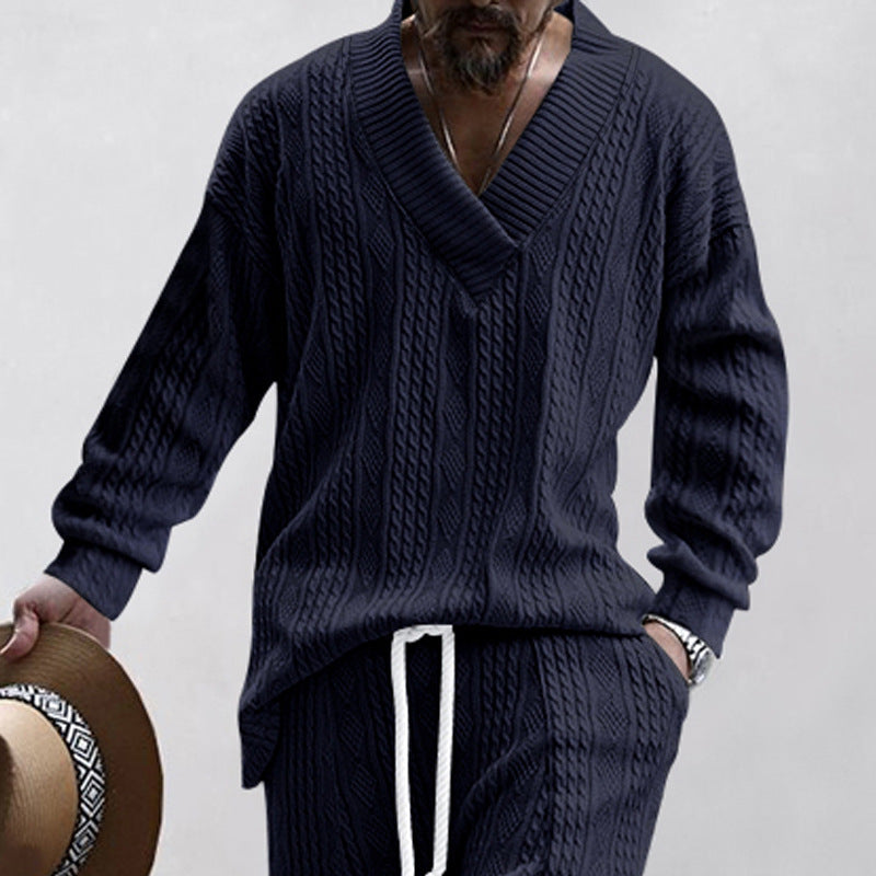 Lune London | Men's casual knit sweater with V-neck and cable pattern