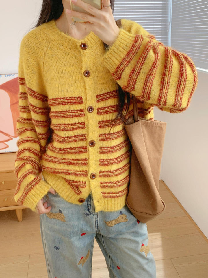 Comfortable cardigan jacket for women with contrasting stripes and large buttons Lune London
