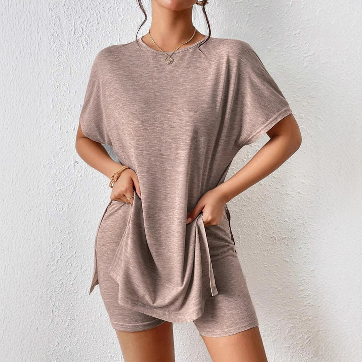 Women's leisure set with a soft short-sleeve top and matching bike shorts Lune London