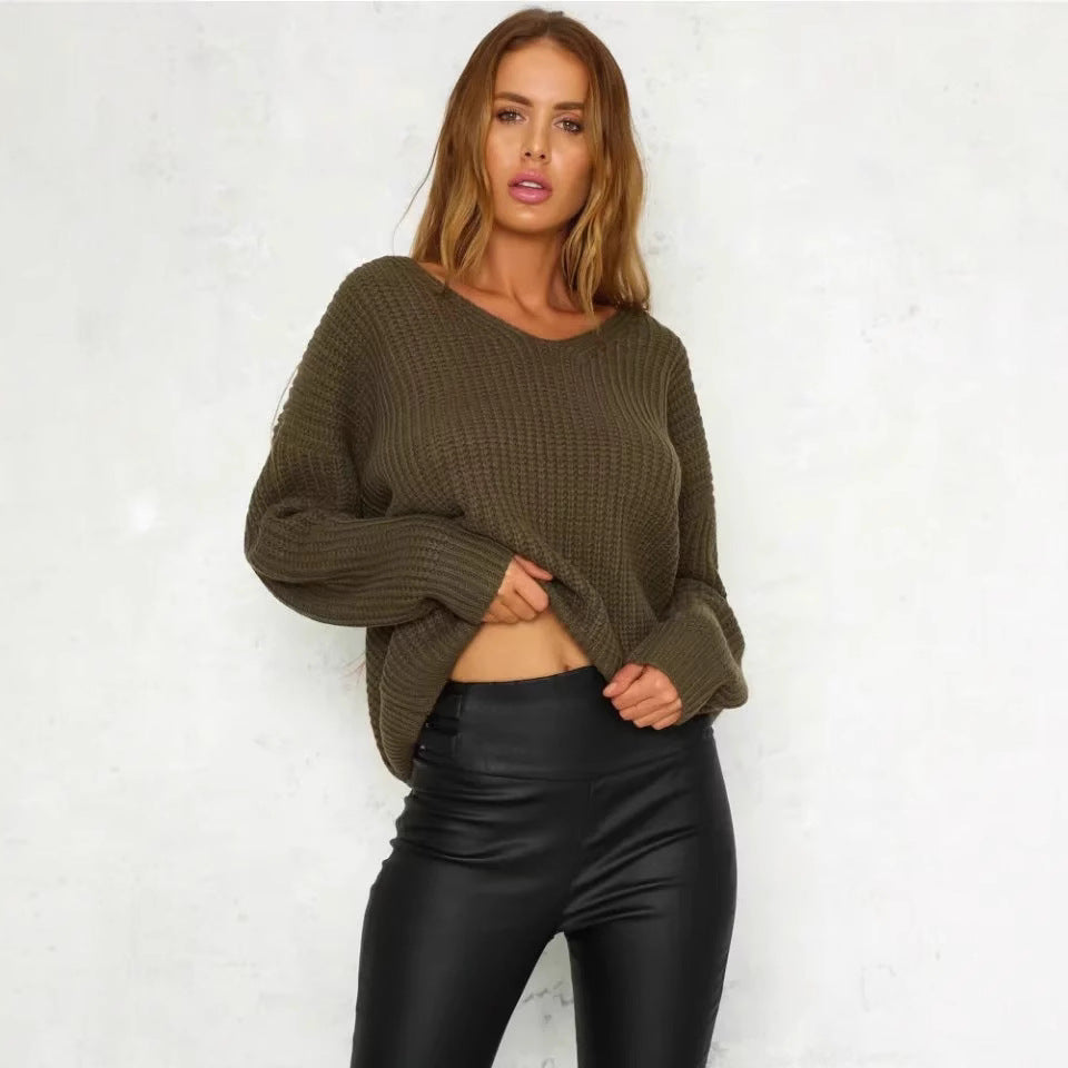 Knitted pullover for women with deep V-neck and decorative design at the back Lune London