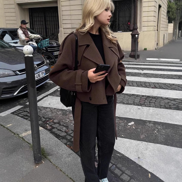 Fashionable oversized wool jacket for women with double-breasted buttons Lune London