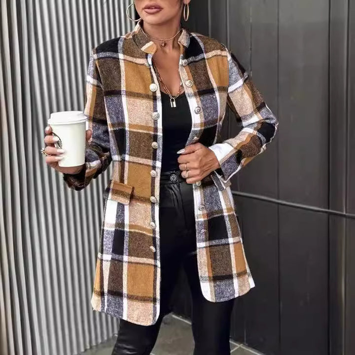 Trendy plaid jacket for women in soft wool blend Lune London