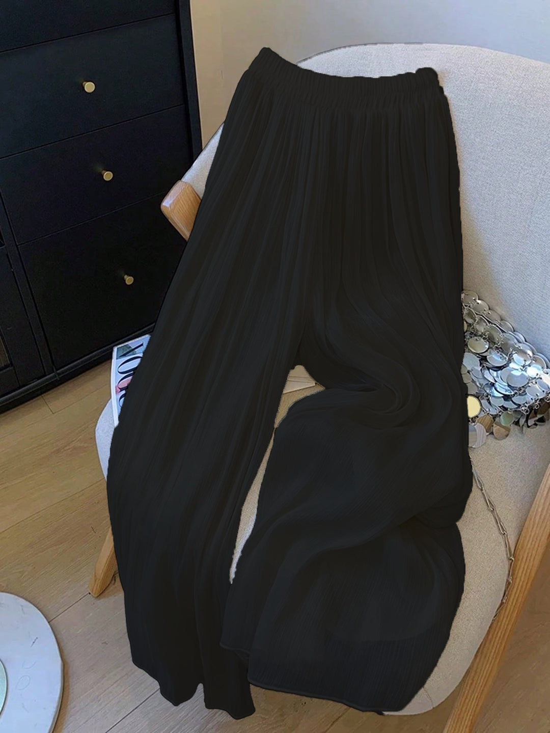 Pleated pants for women with elastic waistband and fluid fit Lune London
