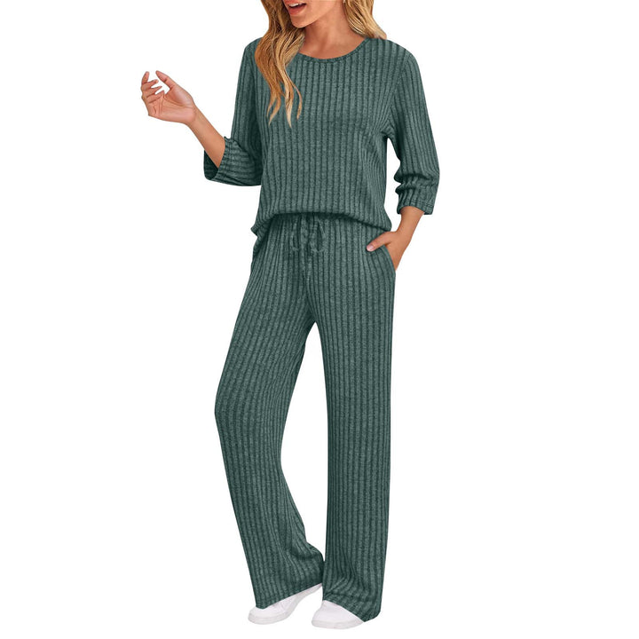 Ladies Comfortable leisure outfit with a striped structure Lune London