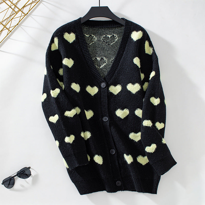 Comfortable cardigan for women with heart pattern and V-neck Lune London