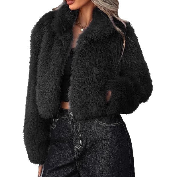 Ladies Short and Plush Faux Fur Jacket Lune London