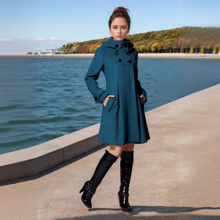 Elegant wool coat for women with modern collar and practical pockets Lune London