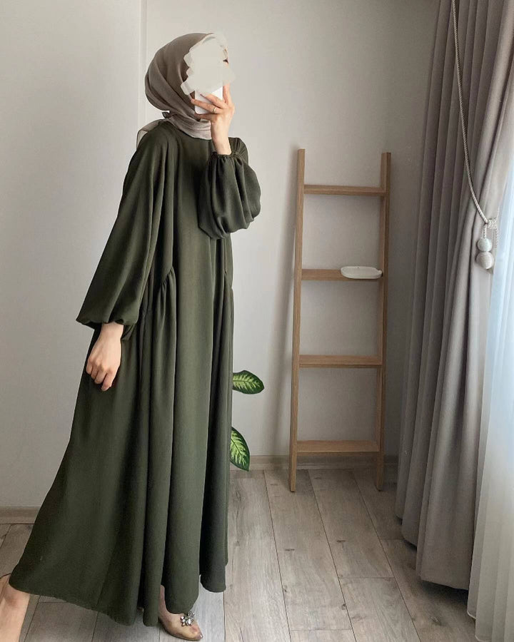 Elegant maxi dress for ladies with voluminous sleeves and a fluid cut Lune London