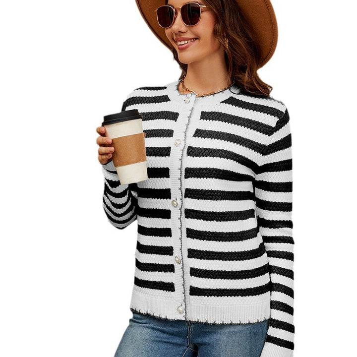 Ladies' trendy cardigan with unique stripes and a chic textured design