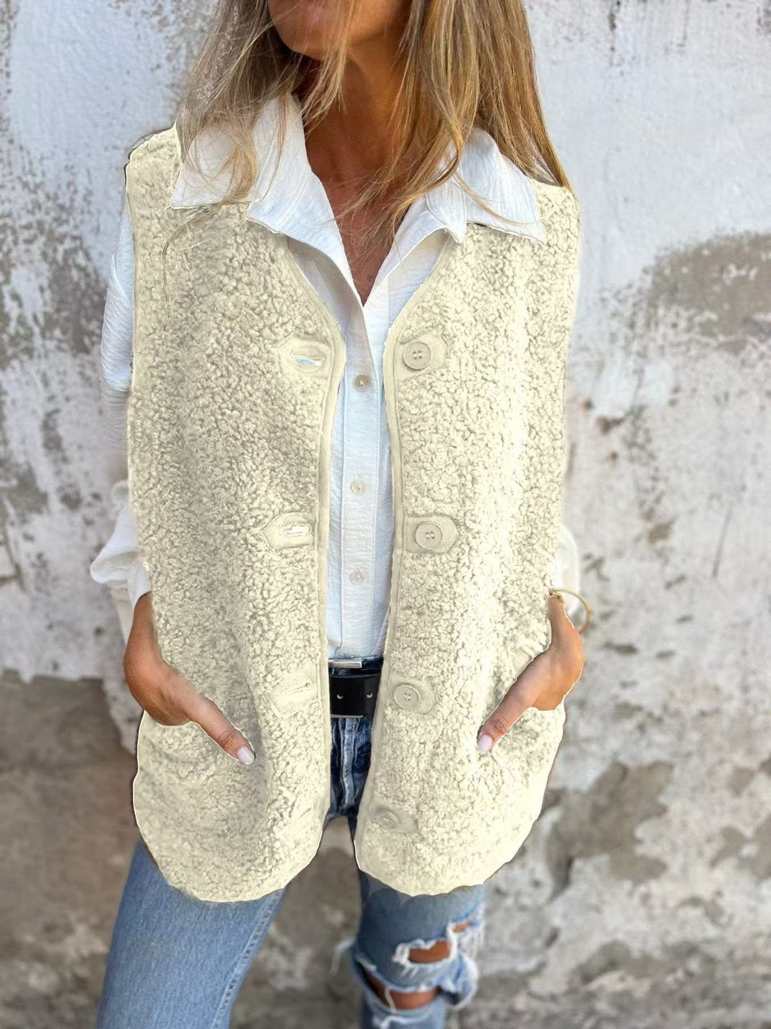 Casual knitted vest for women with button details and practical pockets Lune London
