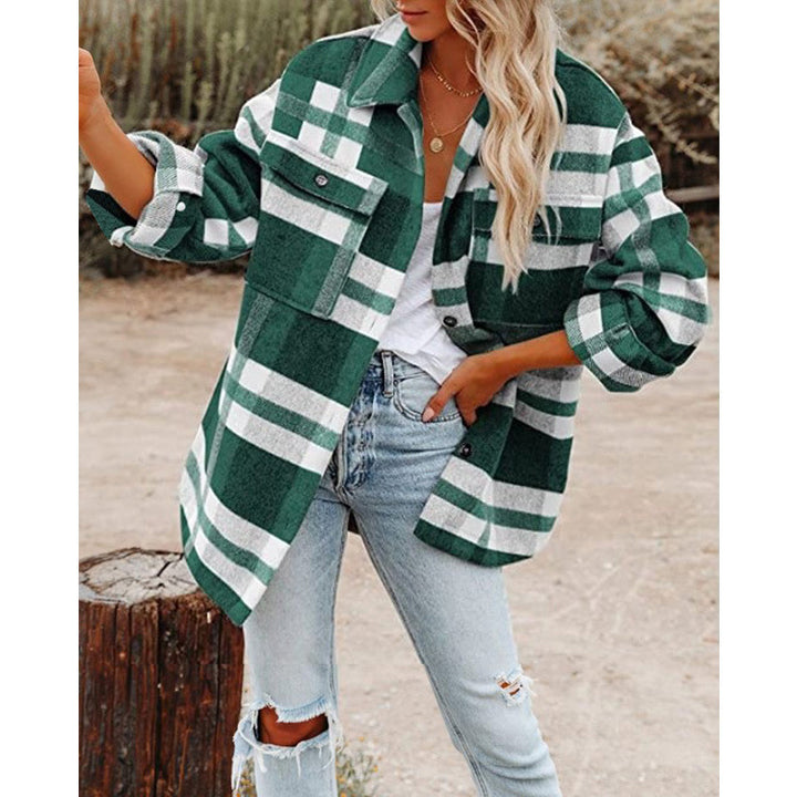 Oversized shirt jacket for women with check pattern and practical pockets Lune London