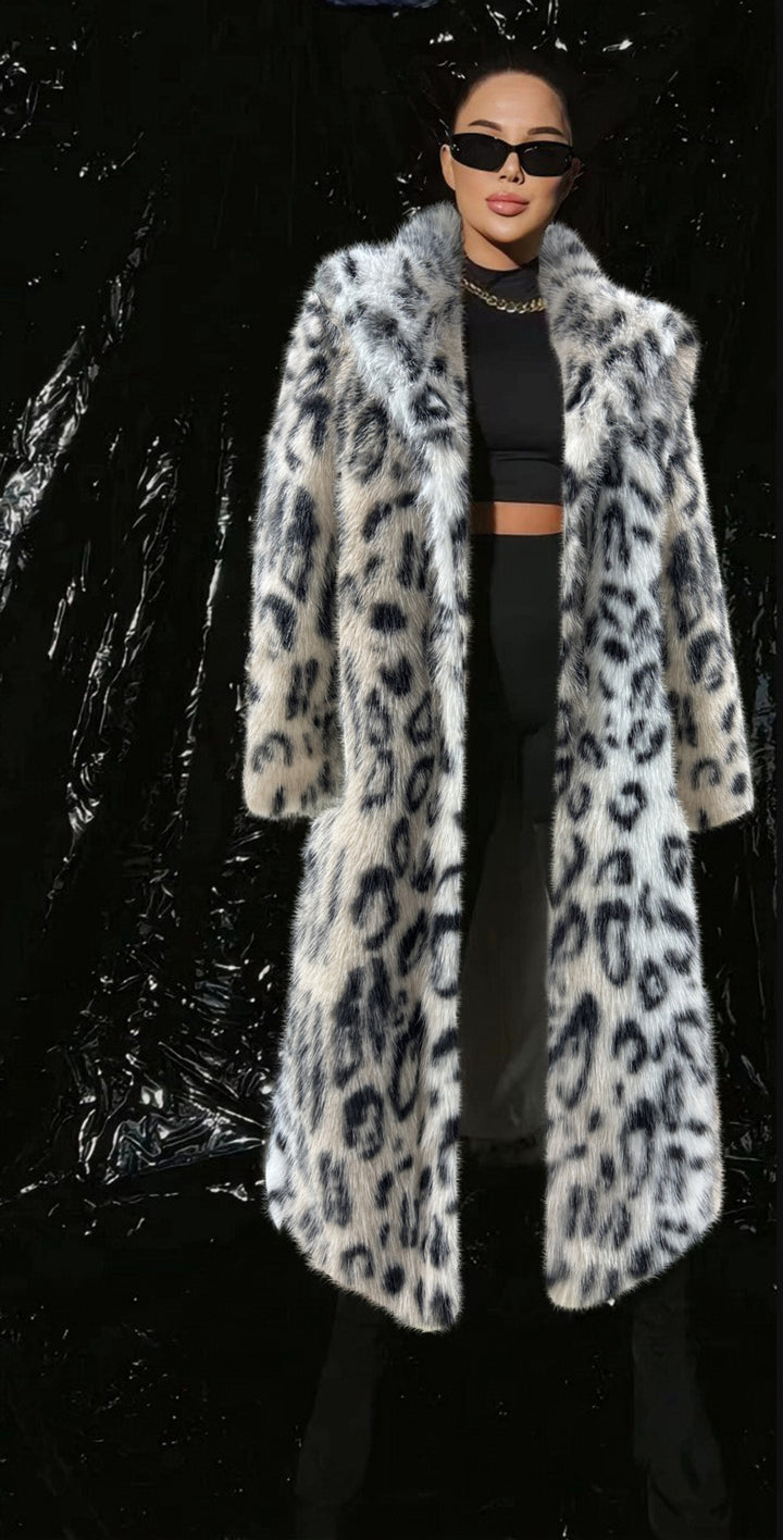 Ladies Luxurious Faux Fur Coat with Leopard Pattern Lune London