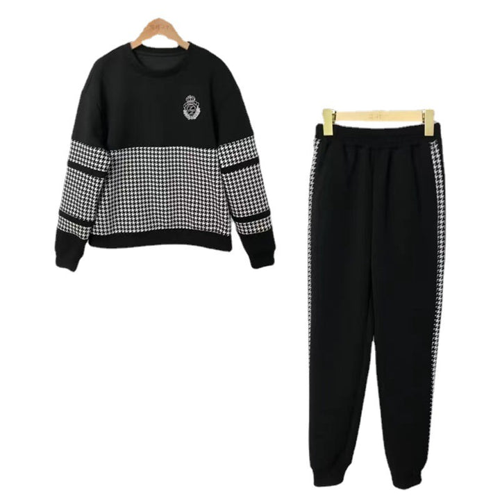 Lune London plaid fashion sweatshirt set for women with a relaxed fit