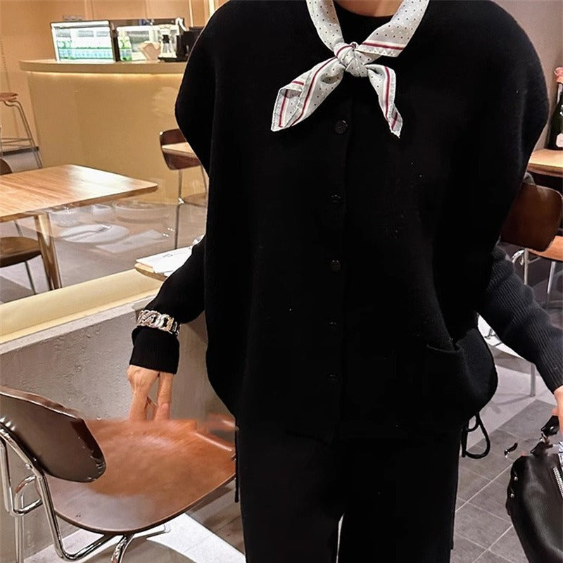Cozy knit jacket for women with practical pockets and button closure Lune London