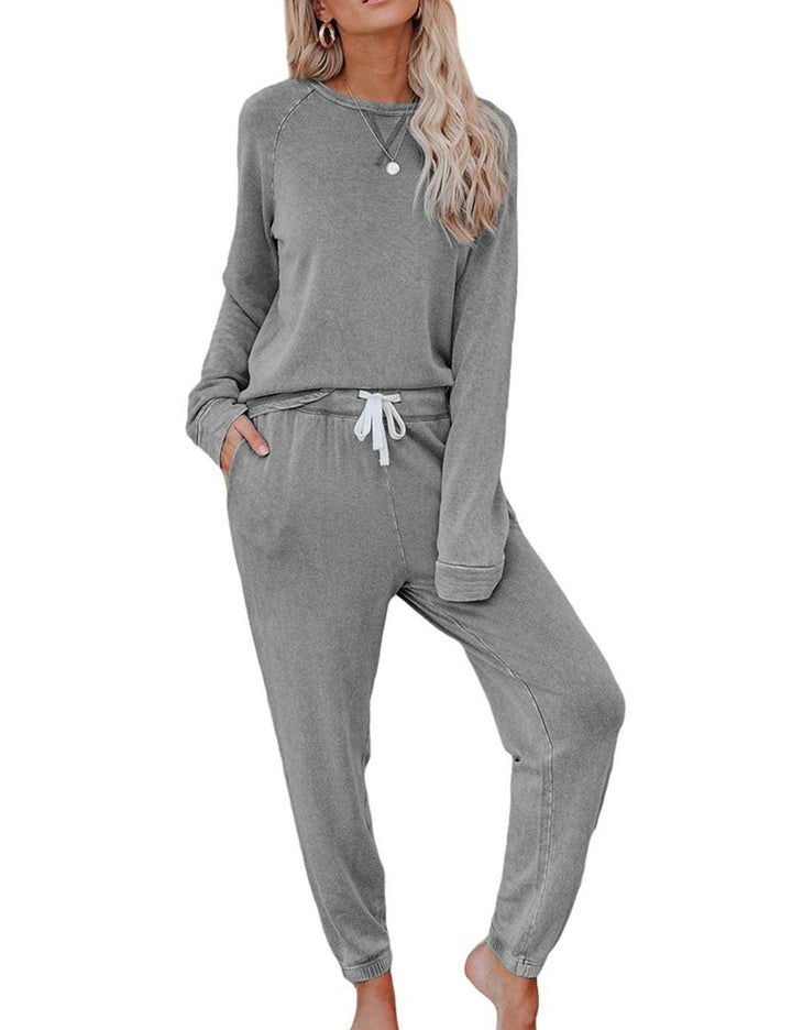 Ensemble de détente confortable pour femme avec un sweat-shirt surdimensionné élégant et des pantalons relaxants Chic & Stil