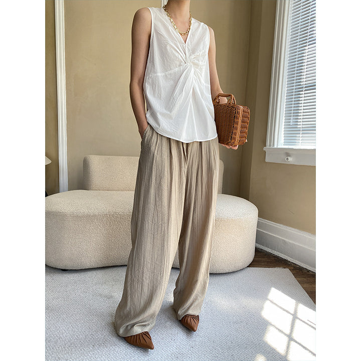 Women's casual top with asymmetric cut and decorative knot Chic & Stil