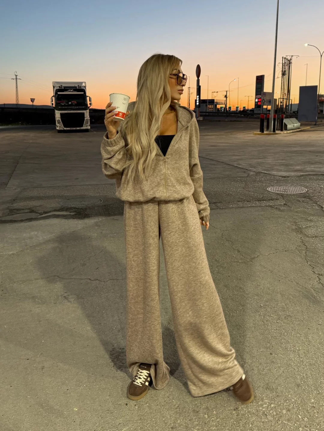 Women's Loungewear Suit Made Of Soft Fleece with Hood and Loose Fit Lune London