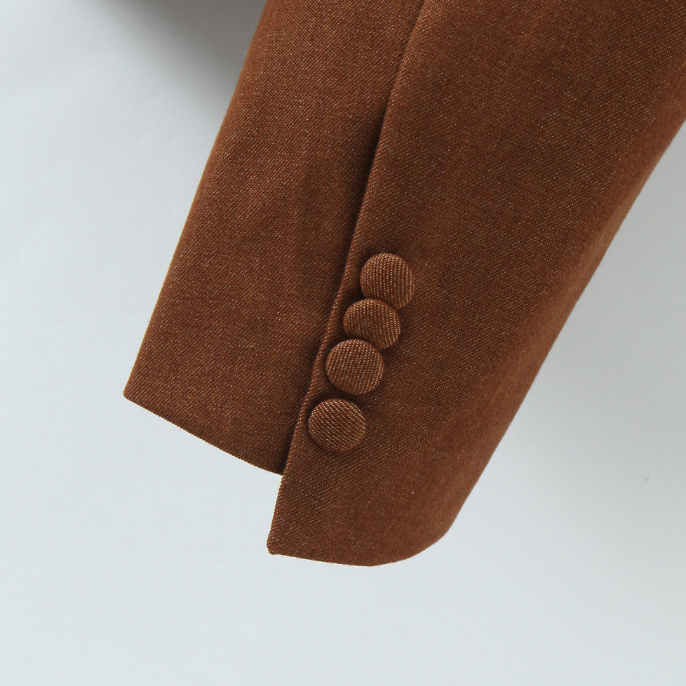 Fashionable short women's jacket with elegant button placket and contrasting collar Lune London