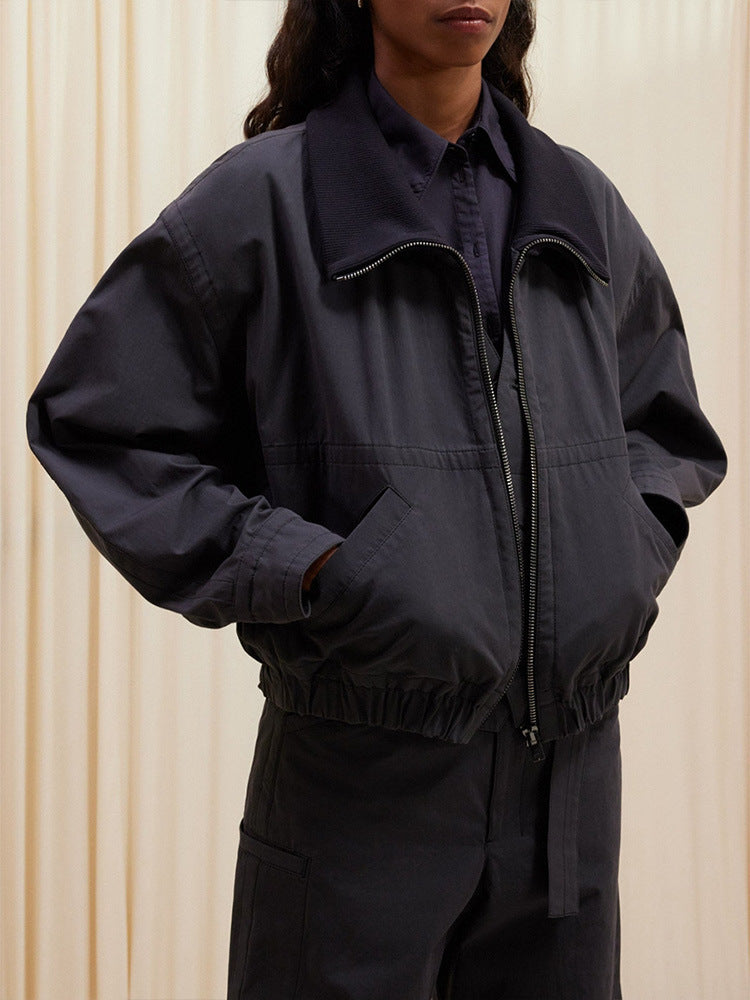 Veste à capuche décontractée pour femmes avec col montant et fermeture éclair sur le côté Chic & Stil