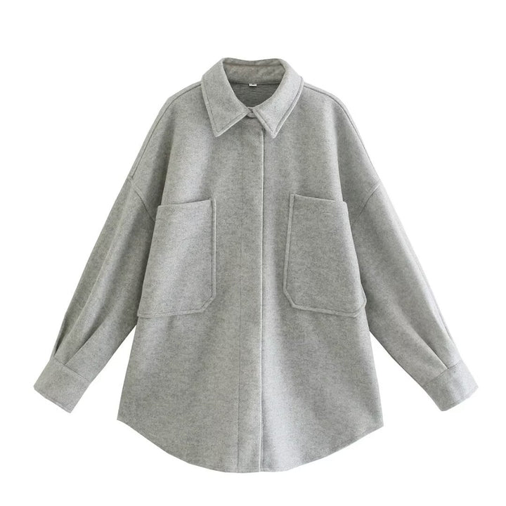 Oversized flannel jacket for women in high-quality wool blend with practical pockets Lune London