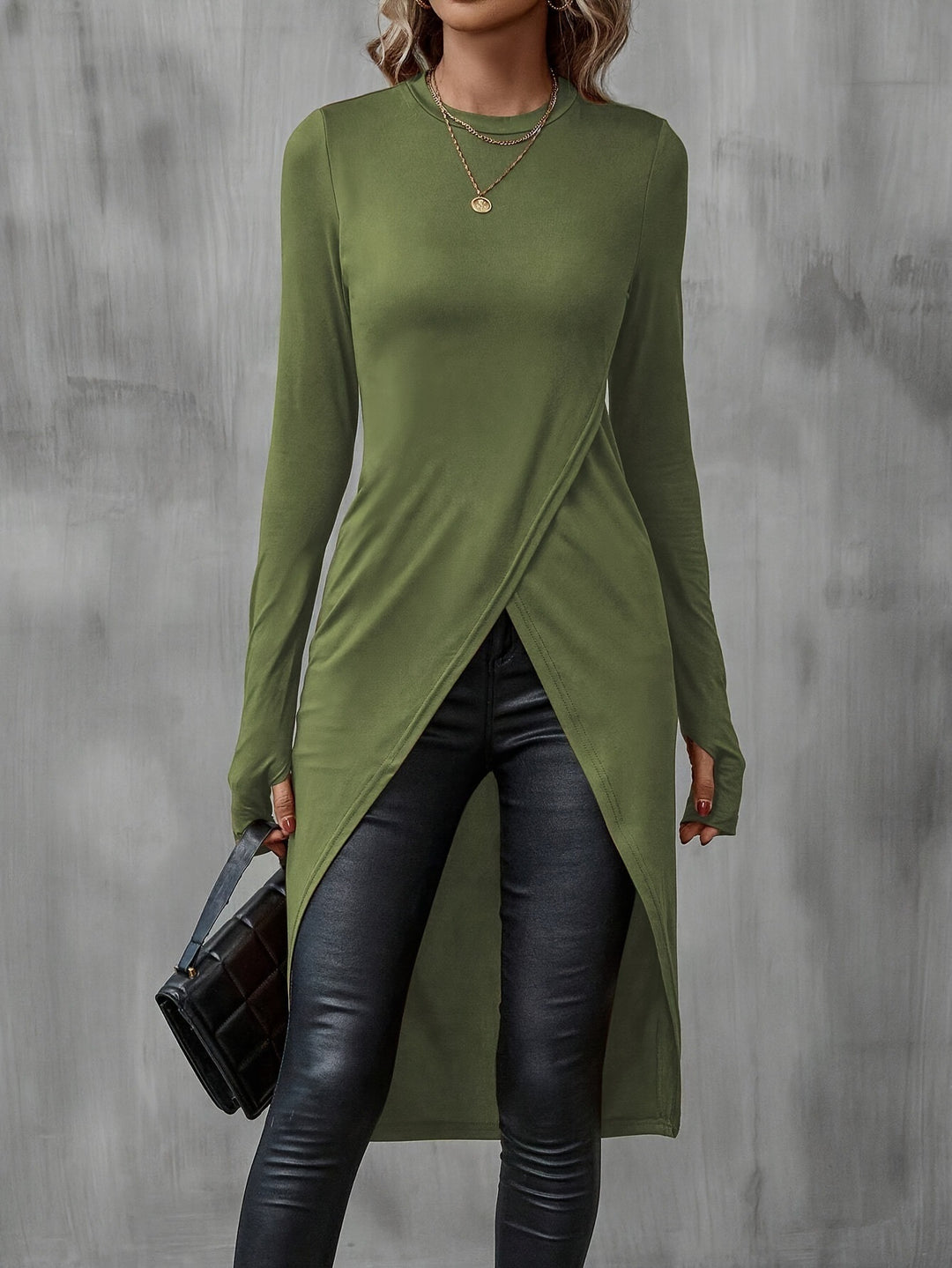 Robe portefeuille pour femmes avec manches longues et coupe asymétrique Chic & Stil