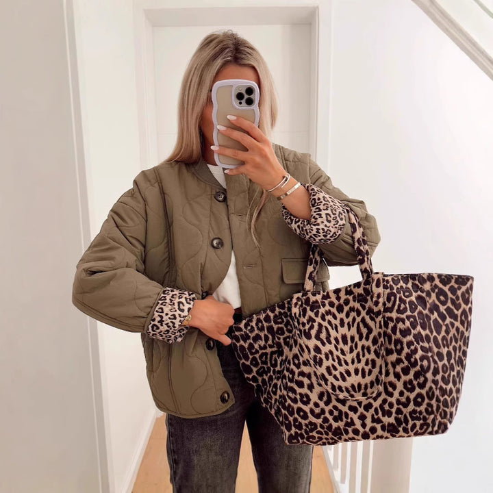 Ladies quilted leisure jacket with practical pockets Lune London