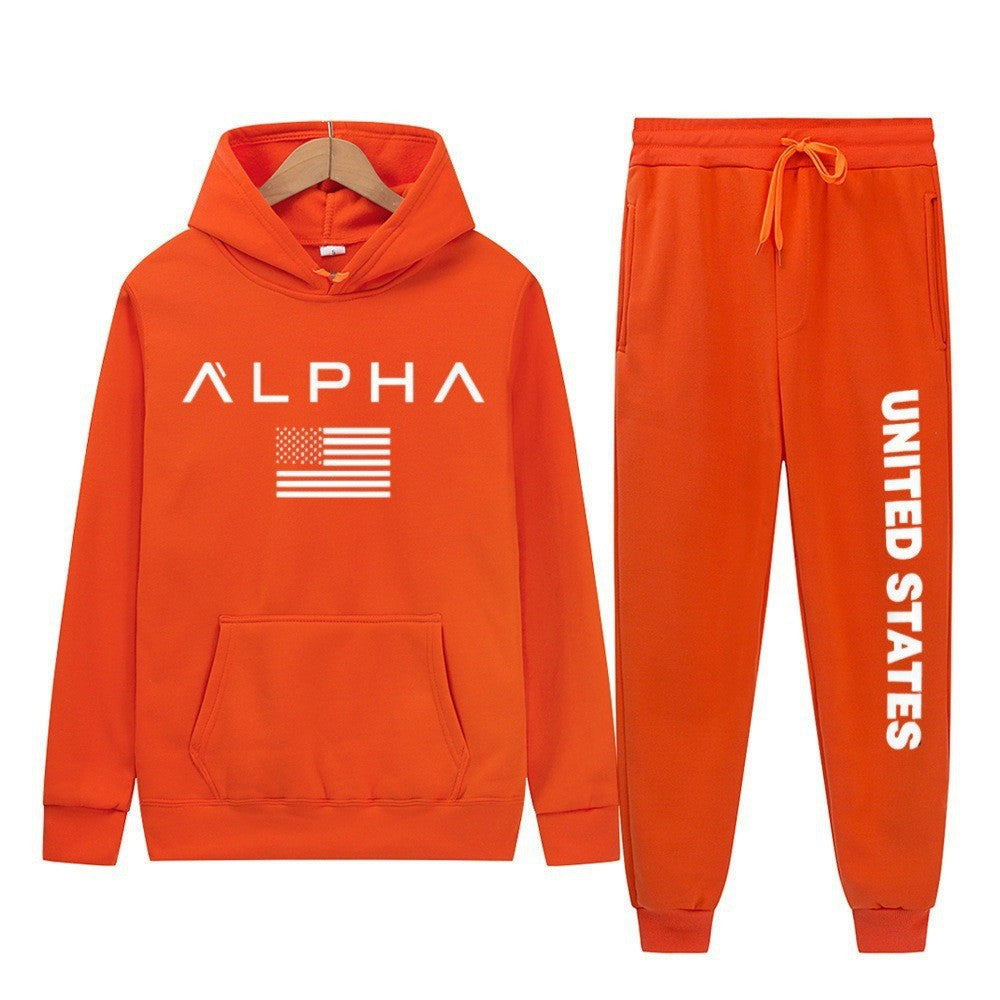 Women's hoodie and jogging pants set with creative front print and sporty cut Chic & Stil
