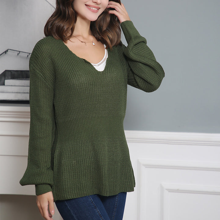 Chunky knit sweater for women with deep V-neck and relaxed fit Lune London