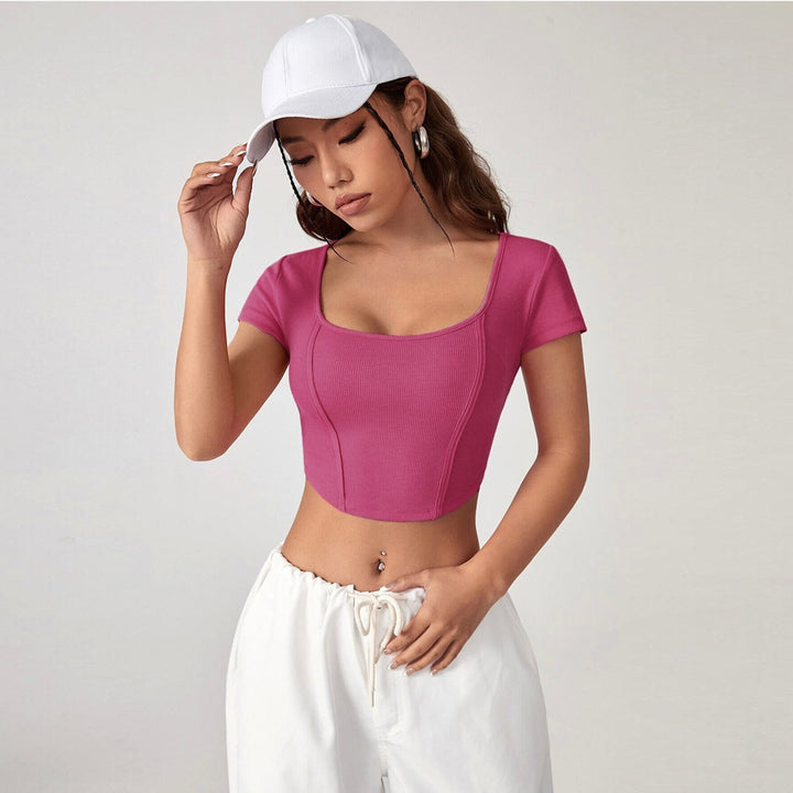 Short top for women with square neckline and elegant ribbed texture Chic & Stil