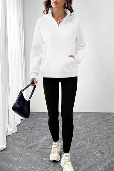 Pull à capuche de sport pour femmes avec cordon Chic & Stil