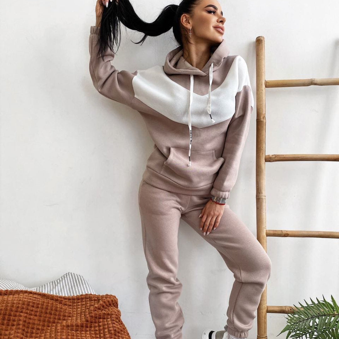 Lune London women's sporty hoodie and jogger pants set