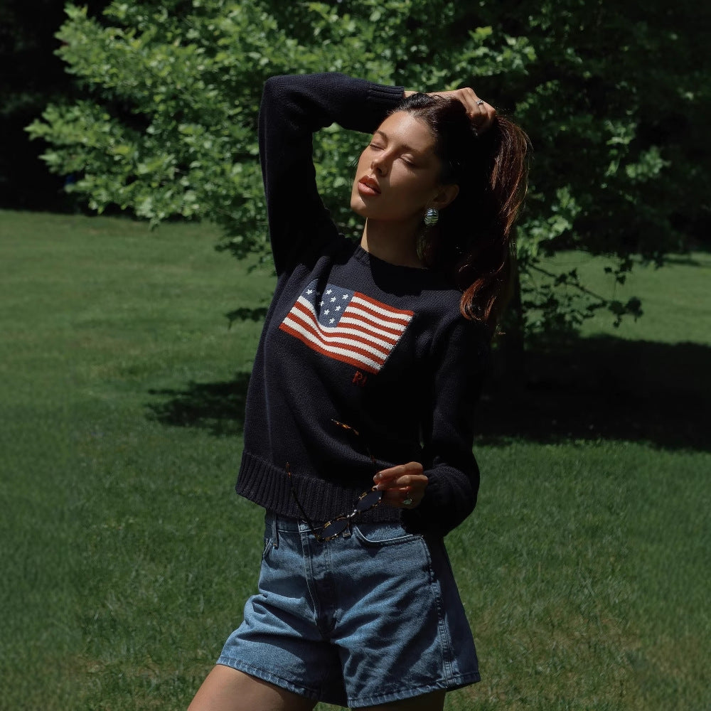 Fashionable women's sweater with USA flag application Lune London