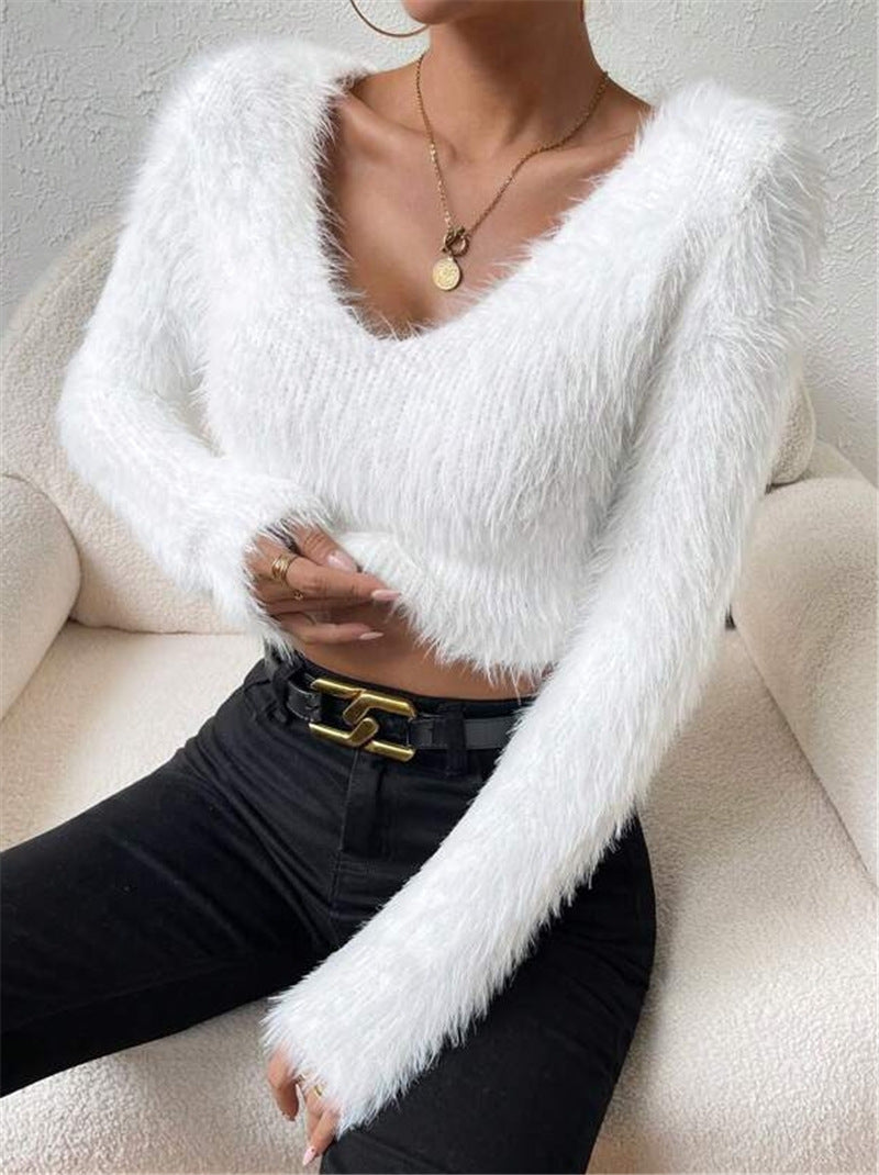 Woman soft V neck top in plush material Lune London
