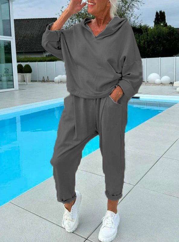 Women's Comfortable Relaxation Set with Oversized Sweater and Jogging Pants Lune London