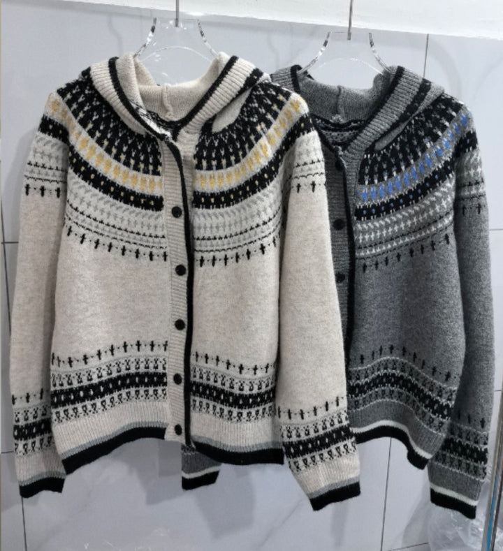 Cardigan féminin à la mode avec capuche et motif traditionnel norvégien Chic & Stil