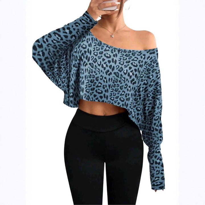 Cropped sweater for women with casual leopard print Lune London