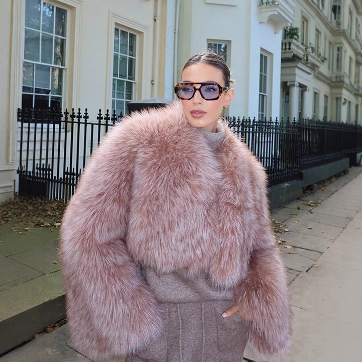 Faux fur jacket for women with voluminous sleeves and a modern cut Lune London
