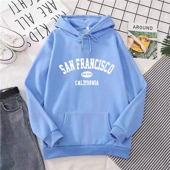 Women's hoodie with casual San Francisco print and comfortable fit Chic & Stil
